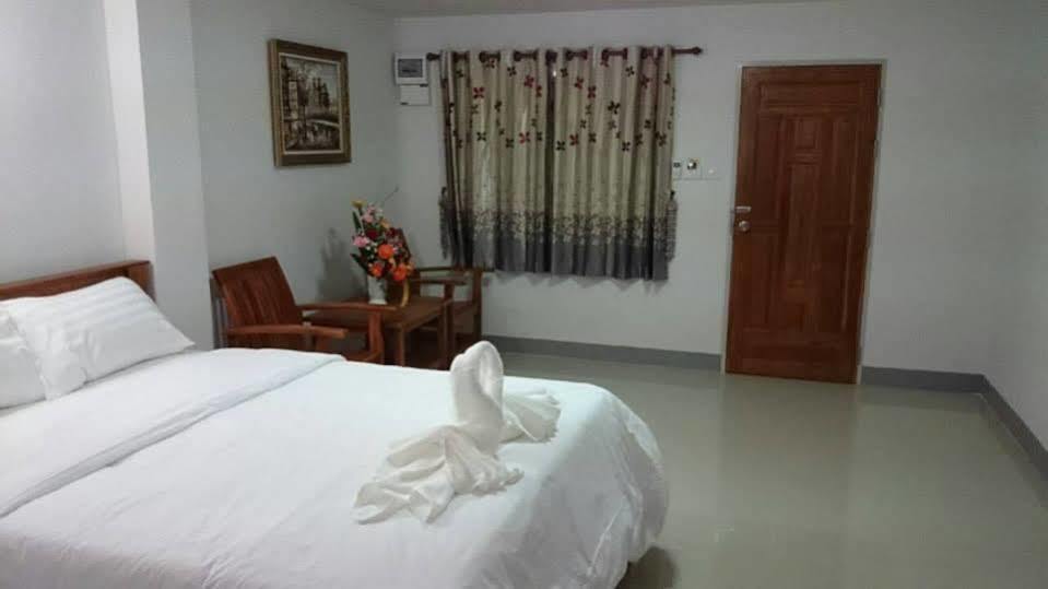 Siya House Hotel Chiang Rai Bagian luar foto